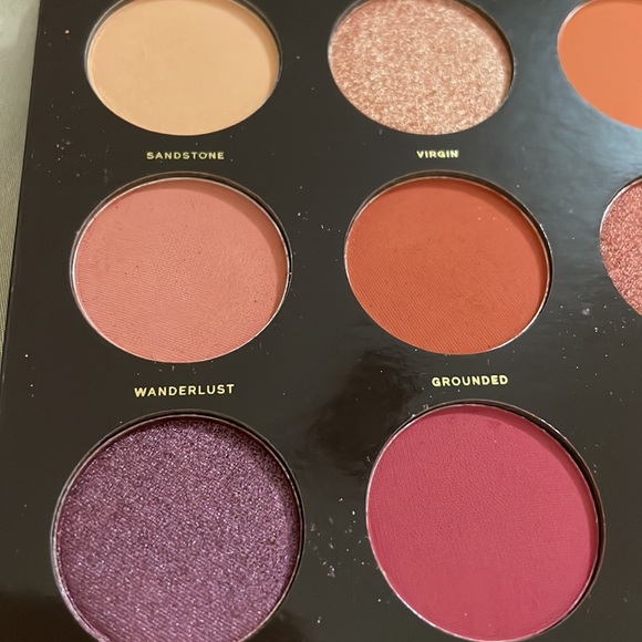 HipDot-Zion eye shadow palette - Picture 3 of 7